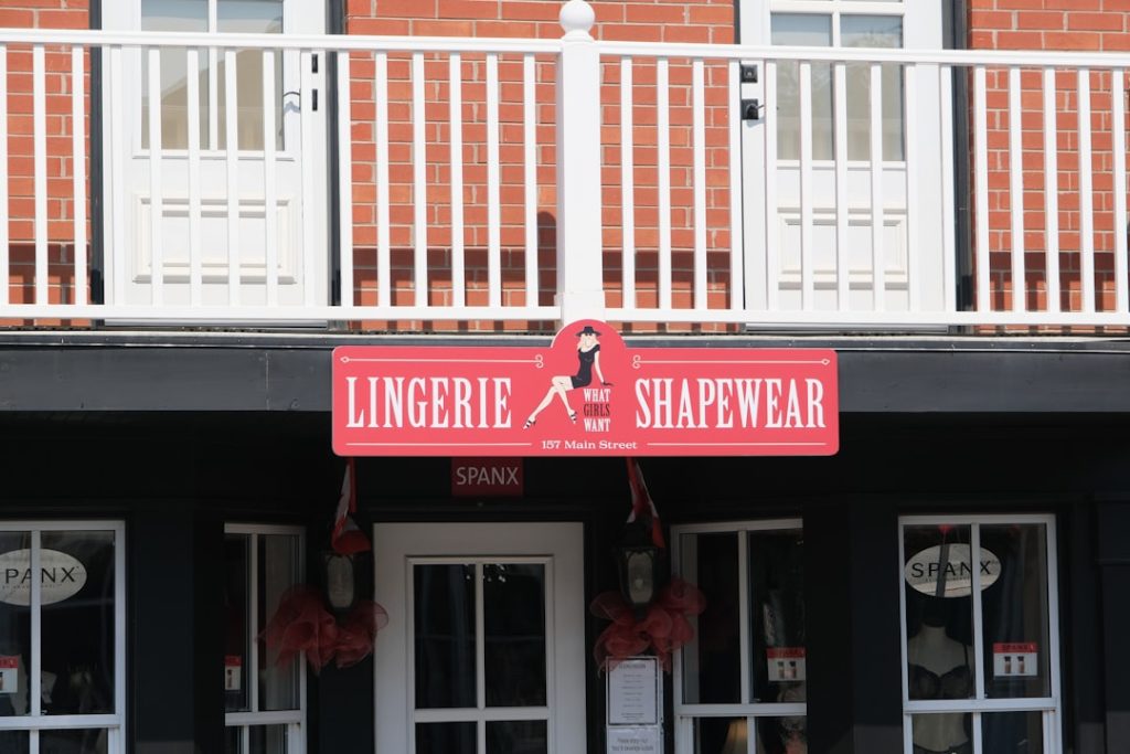 découvrez notre collection de shapewear pour une silhouette affinée et un confort optimal. des sous-vêtements sculptants adaptés à toutes les formes et toutes les occasions.