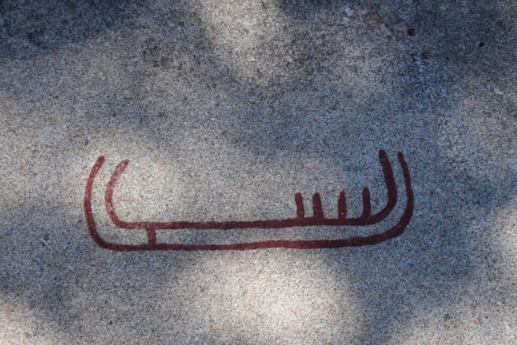 découvrez la signification des symboles vikings, leurs origines et leur importance culturelle dans la mythologie nordique.