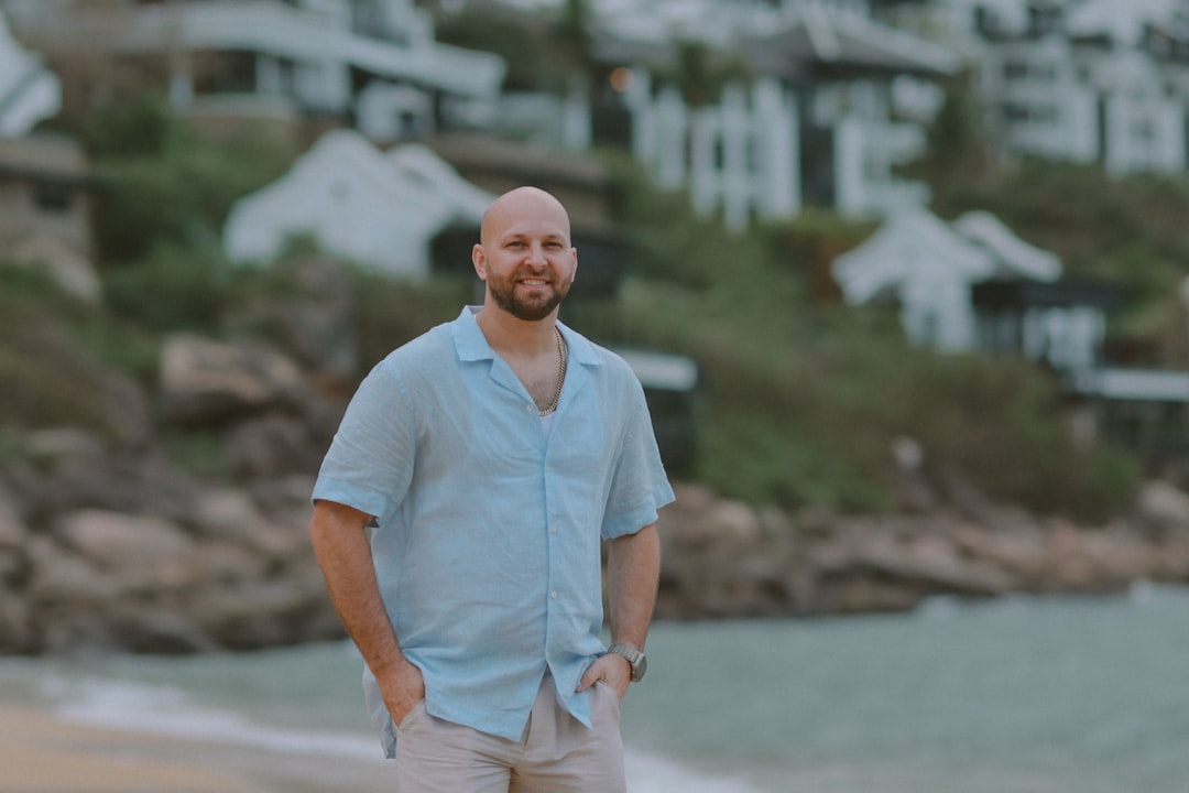 découvrez tout sur la couleur kaki : son histoire, ses utilisations en mode et décoration, et comment l’adopter avec style au quotidien.