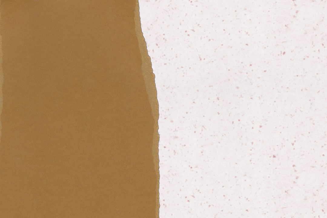 découvrez notre collection de taupes colorées, alliant élégance et modernité pour sublimer votre style avec des nuances uniques et tendance.