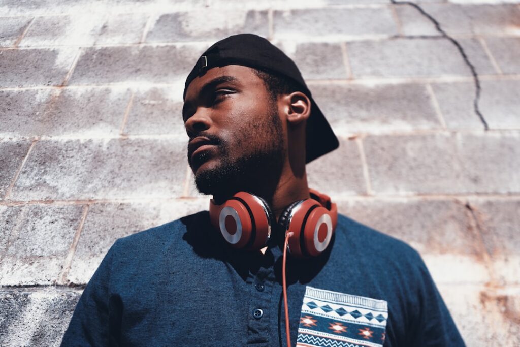 découvrez l'influence des chanteurs afro-américains sur la musique et la culture mondiale, explorant leur héritage et leur impact durable.