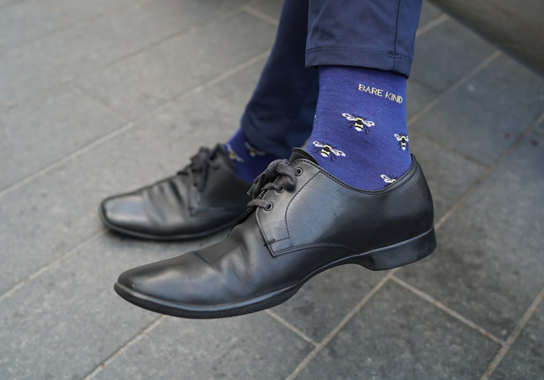 accessoires pour robe bleu marine : découvrez notre sélection élégante pour sublimer votre tenue avec style et raffinement.